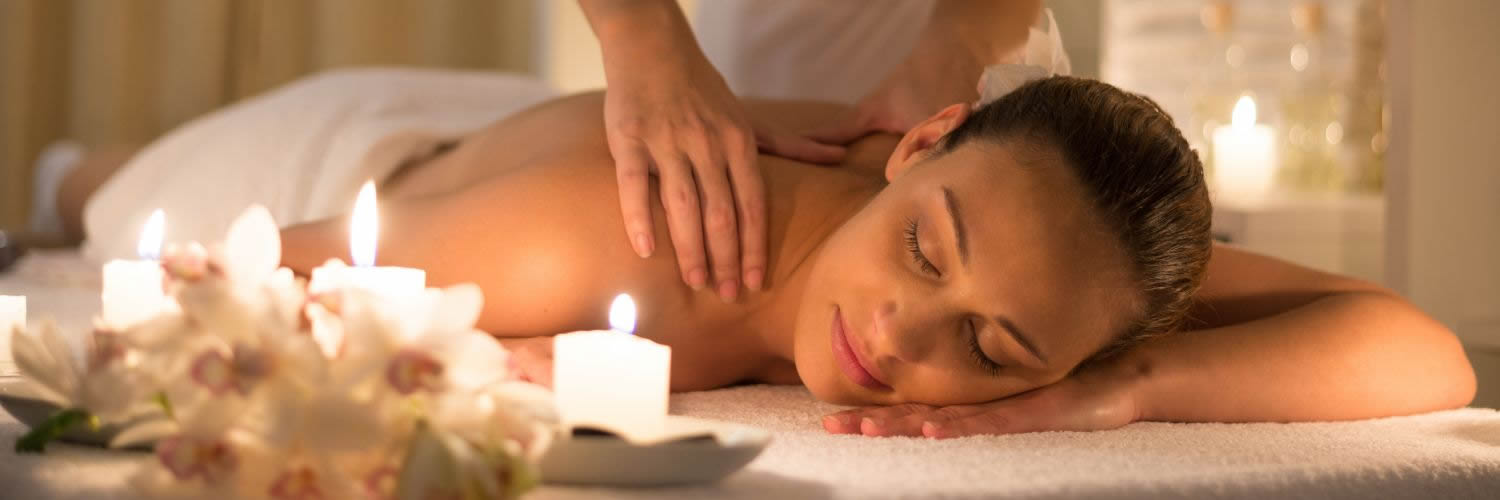 massage with candles